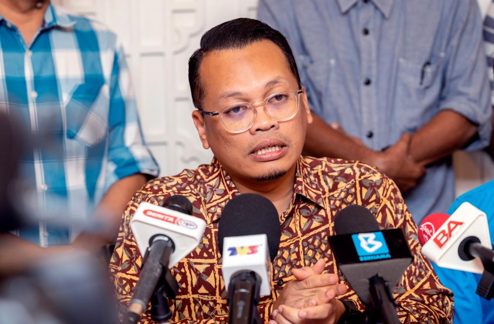 Image from: Nik Nazmi sahkan ditahan JAIS, mohon maaf secara terbuka