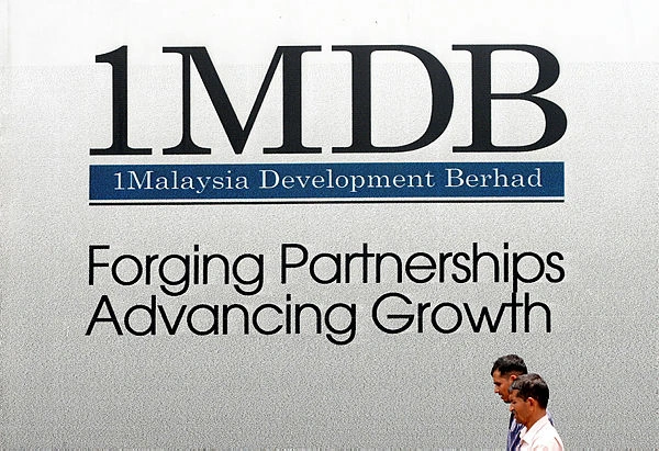 Mahkamah arah permohonan 1MDB ketepi penghakiman ingkar terhadap Jho Low, bapa didengar semula