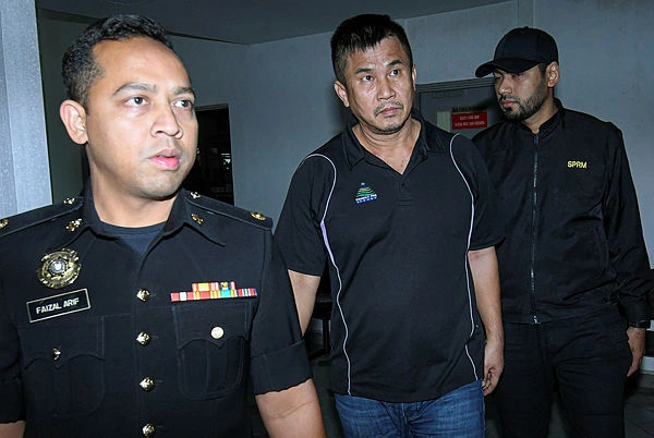 Ahli perniagaan mengaku tidak bersalah tipu RM1.65 juta dalam urusan dusun durian