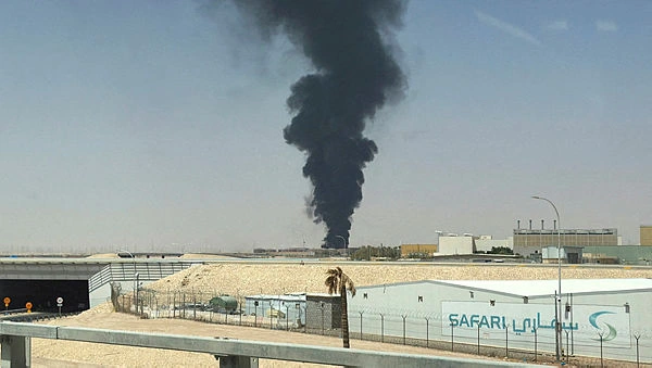 Houthis say they attacked Saudi oil pumping stations, Riyadh airport as fighting intensifies