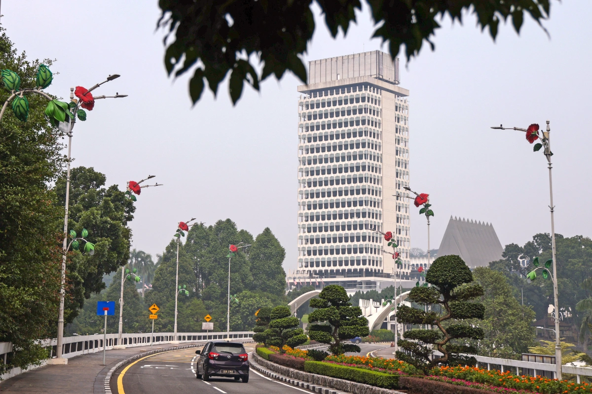 Image from: Parliament to tackle FELDA allegations and political influence in appointments