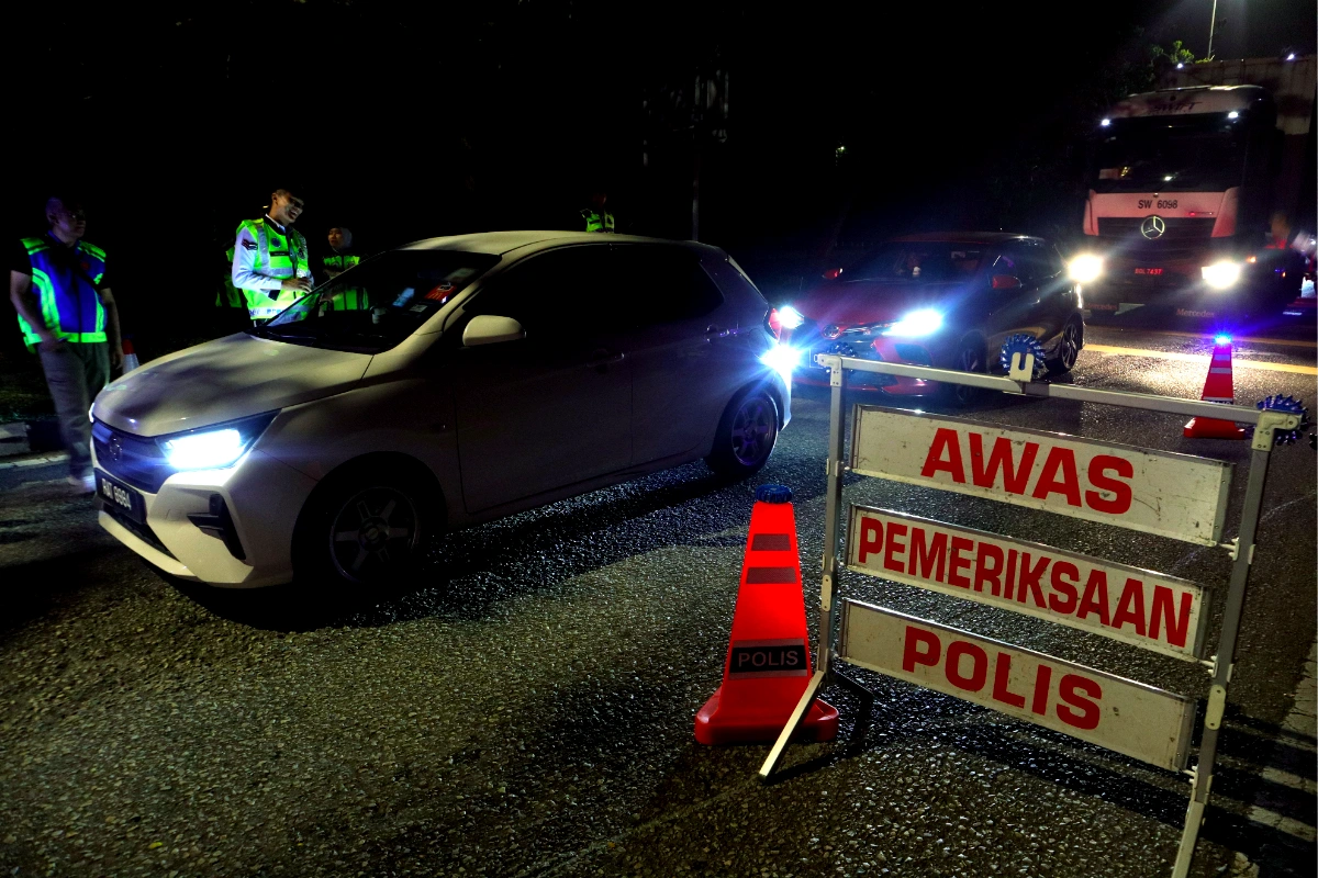 Image from: OPS bersepadu: 14 individu ditahan, 235 saman pelbagai kesalahan dikeluarkan