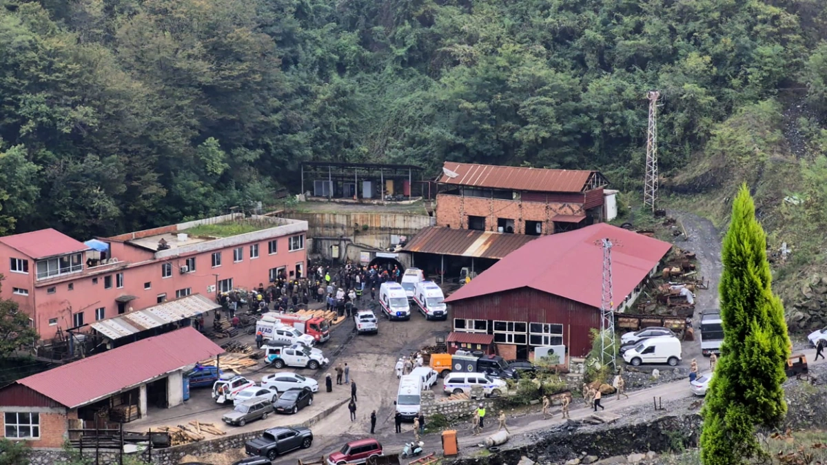 Image from: Turkey coal mine blast kills two, leaves one miner trapped