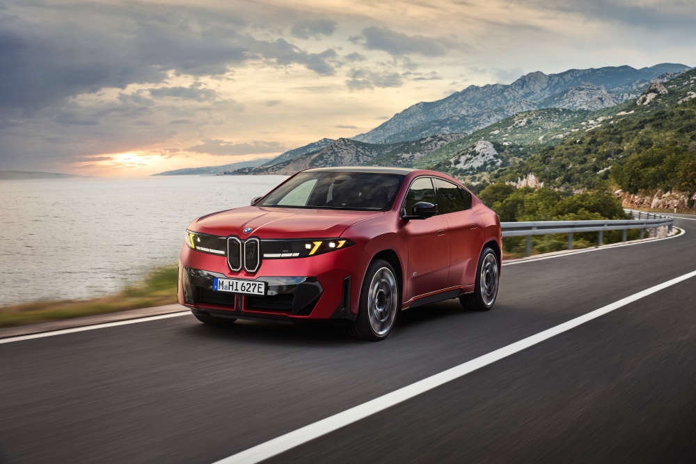 First-Ever BMW iX4 revealed with up to 828km Range, 612PS M60 to follow