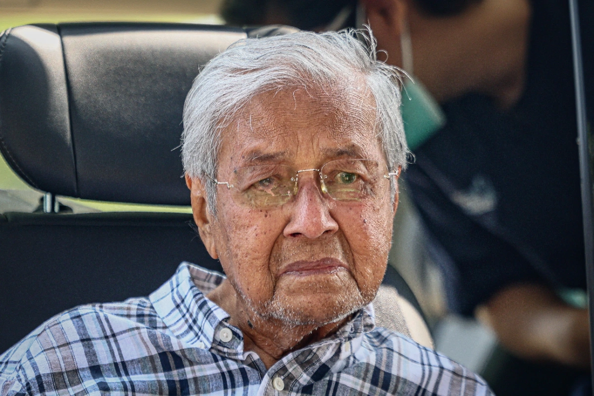 Dr Mahathir terharu doa tidak putus-putus buat Dr Siti Hasmah, ucap terima kasih kepada semua