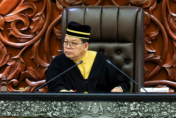 MPs urged to be careful with words to avoid controversies in Dewan Rakyat – Johari